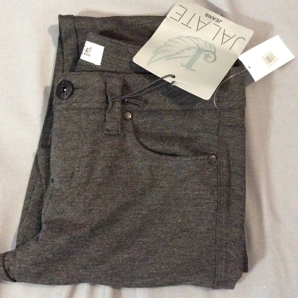 gray soft skinny pants by Jalate jeans
